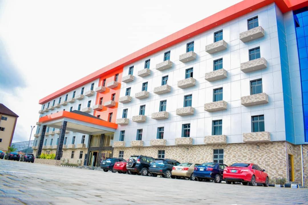 Wetland Hotel Ughelli エクステリア 写真
